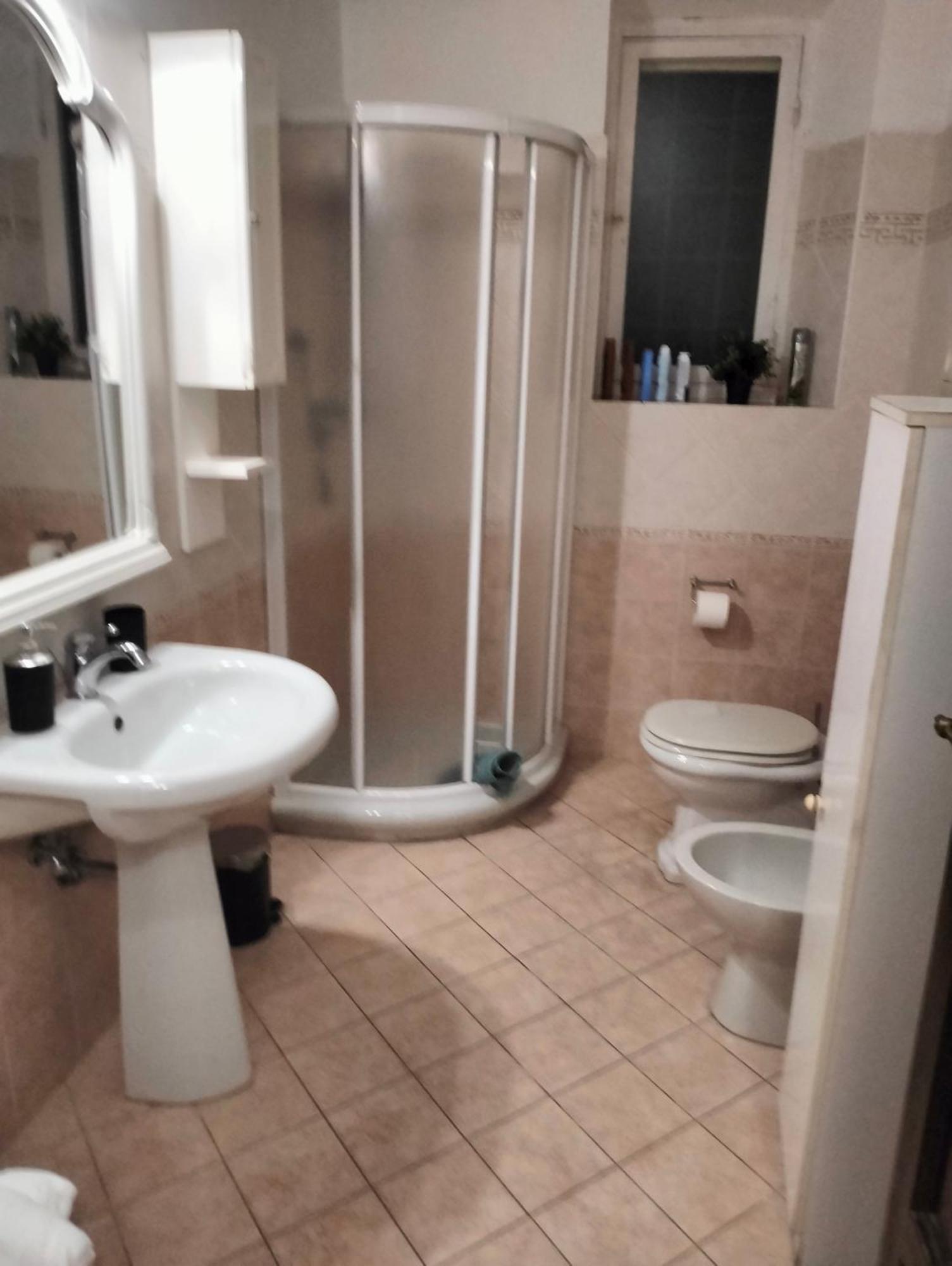 Palace Comfort Inn Pisa Bagian luar foto